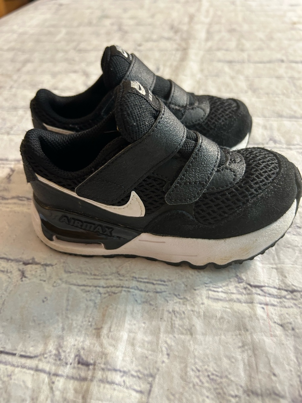 NIKE AIR MAX SYSTEM TD TODDLER BLACK &WHITE DOUBLE VELCRO STRAPS SNEAKERS 8C